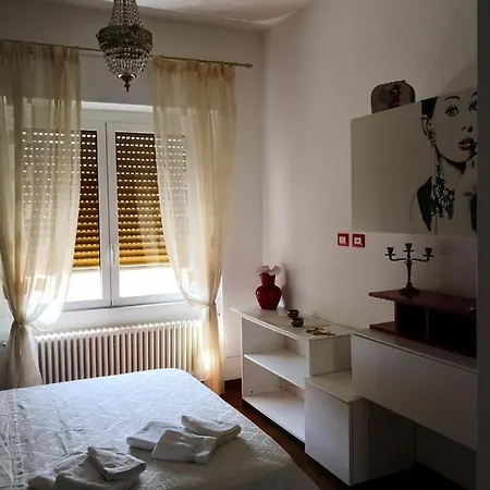 Il Tango Del Gatto Apartmán Vado Ligure